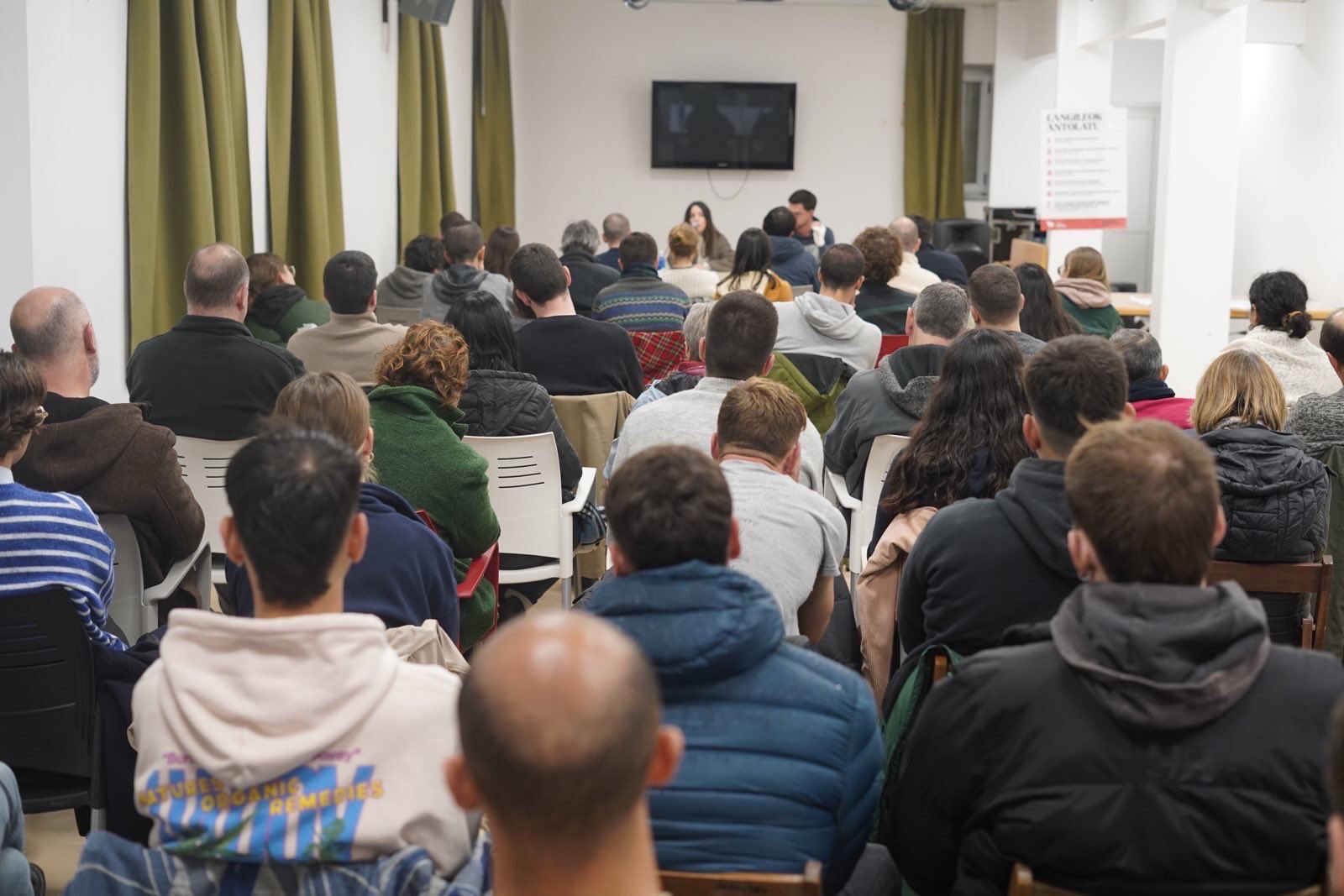 Hasi dira Euskal Herriko Kontseilu Sozialista herriz herri aurkezten