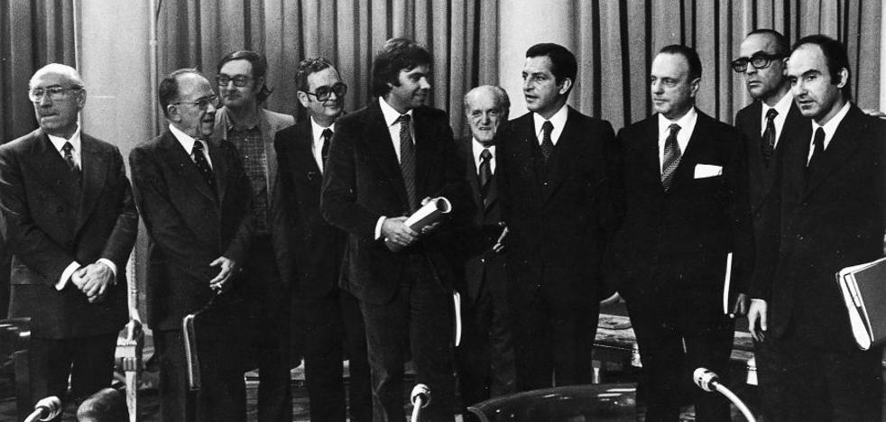 692ef4a5a5cd4.IMAGENPRINCIPALLosPactosdelaMoncloa1977.jpg