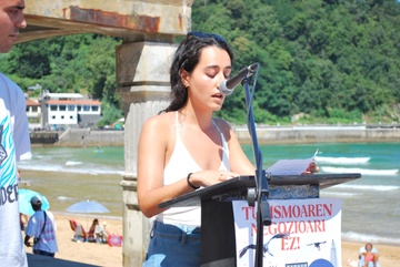 Zarautzen, turismoaren negozioari aurre egitera deitu du Urola Kostako Kontseilu Sozialistak (5)