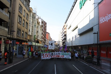 Ehunka lagun mobilizatu dira Gasteizko lorezainen alde (4)