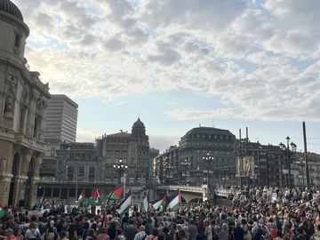 "Existitzen uzten ez duen estatu batek ez luke existitzeko eskubiderik izan behar" (1)