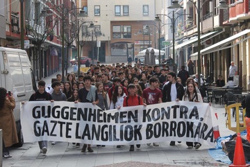 Gernikan, milaka lagunek esan diote ezetz Guggenheim Urdaibai proiektuari (4)