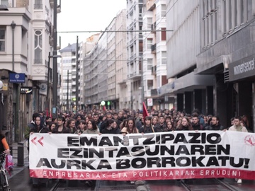 Gasteizko kaleak hartu ditu GKSk, gazte langileek emantzipatzeko duten ezintasunaren kontra (11)