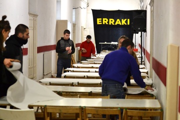 Espazioen gaineko langile kontrolaren inguruko lehen jardunaldiak egin ditu Errakik Azpeitian (7)