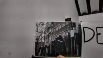 Alkatearen mehatxuei aurre eginez, Azkoitiko Gaztetxearen aldeko aldarria udaletxera eraman dute (3)