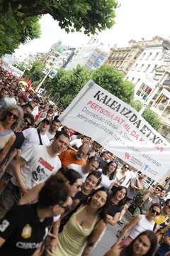 "Langile-klasea Donostiatik bota eta aberatsentzako hiri bilakatu nahi dute" (1)