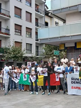 Babacarren erailketa salatzeko, Hondarribiko kaleak hartu dituzte bigarrenez (3)