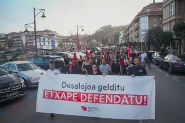 Etxape Zentro Sozialista defendatzera deitu dute ehunka lagunek Zumaian (4)