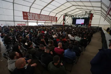 Milaka gazte batu dira Elizondon bigarren egunez, sozialismoaren alde indarrak batzeko (3)