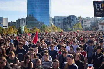 Azken urteetako ikasle-mobilizaziorik handienetakoa Bilbon, faxismoaren aurka (7)