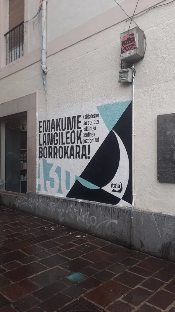 Zaintzaren auziari buruz eztabaidatzen