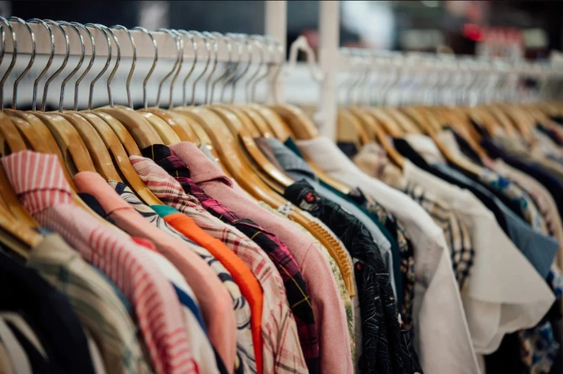 Grebari eusten diote Iruñerriko H&M dendako langileek