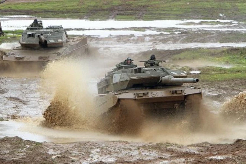 Ukrainara Leopard tankeak bidaliko ditu Espainiak ere