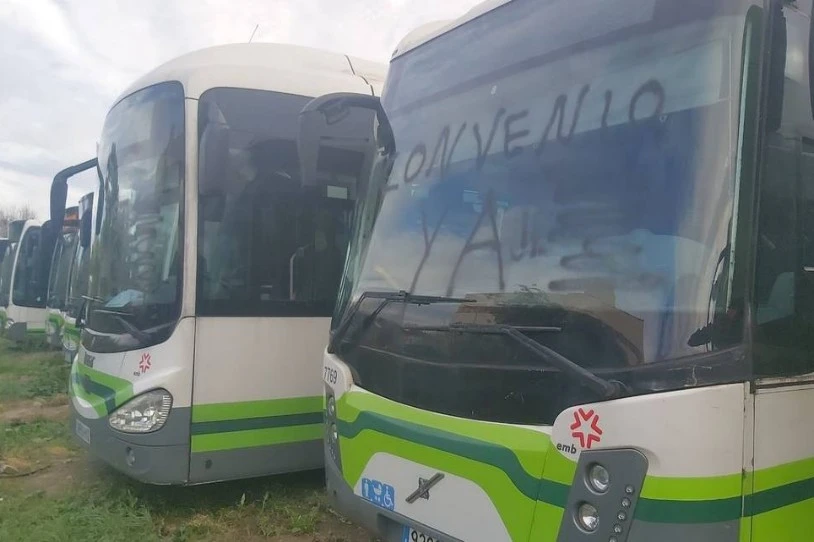 Bizkaibusen 80 autokar sabotatu dituzte