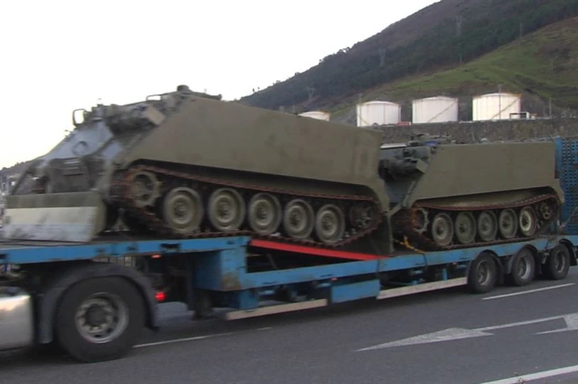 20 tanke blindatu bidaliko dituzte gaur Bilbotik Ukrainara