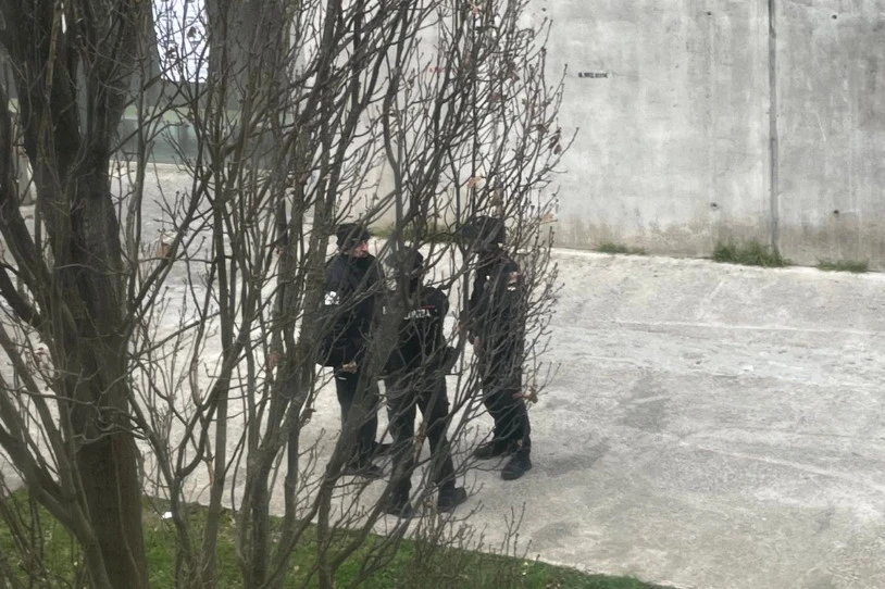 Ertzaintza sartu da berriz Ibaetako campusera