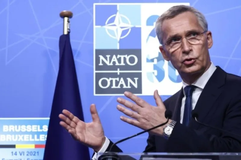 Ukrainara armak presaz bidaltzeko eskatu die aliatuei NATOk