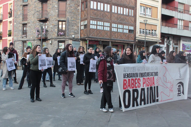 Beasainen emakumeentzako babes pisu bat jartzeari ezezkoa eman dio berriz udalak