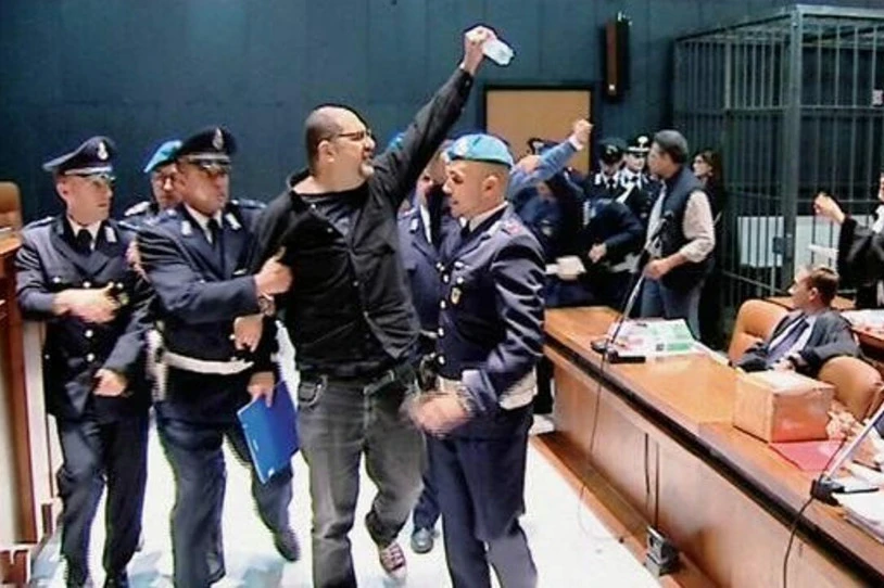 Hilzorian dago Alfredo Cospito preso politiko anarkista italiarra