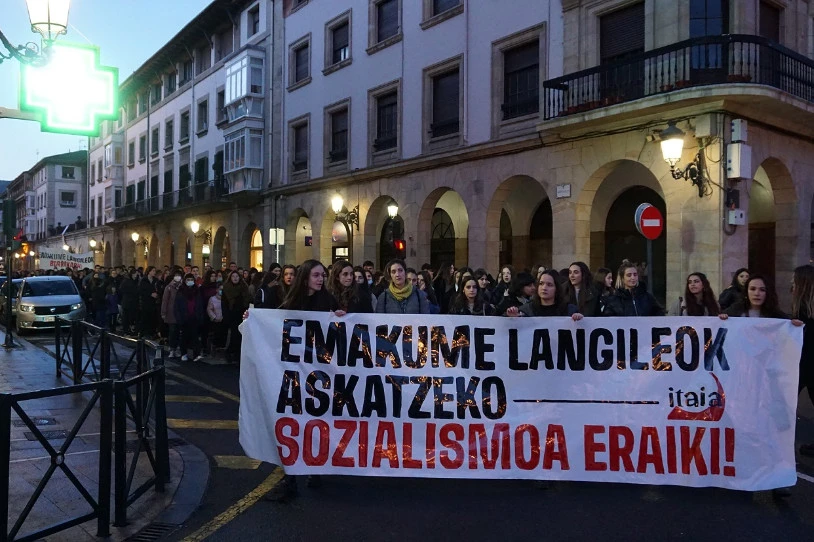 Martxoaren 8ko deialdiak, hemen