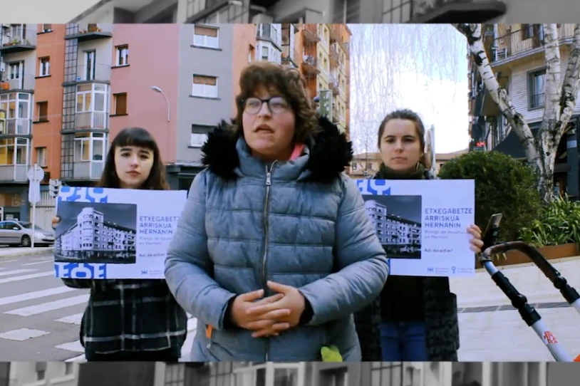 Hernanin, etxegabetua izateko arriskuan jarraitzen du familia batek