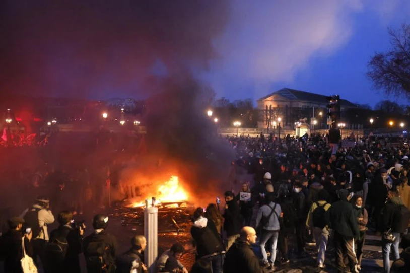Gutxienez 200 atxilotu Frantziako Estatuan, hamargarren greba egunean