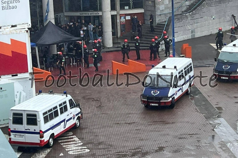 Ertzaintzak Athleticeko eta Realeko hainbat zaletu jazarri ditu berriz