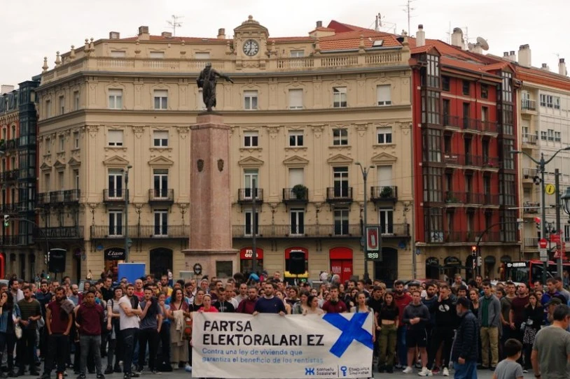 Etxebizitza Legearen fartsa elektorala salatu dute Bilbon