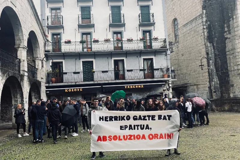 Absolbitu egin dute Zestoako Gaztetxe berriaren birjabetzea dela-eta epaitutako gaztea