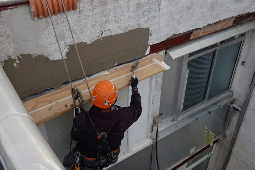 Larri zauritu da eraikuntzako langile bat Barakaldon