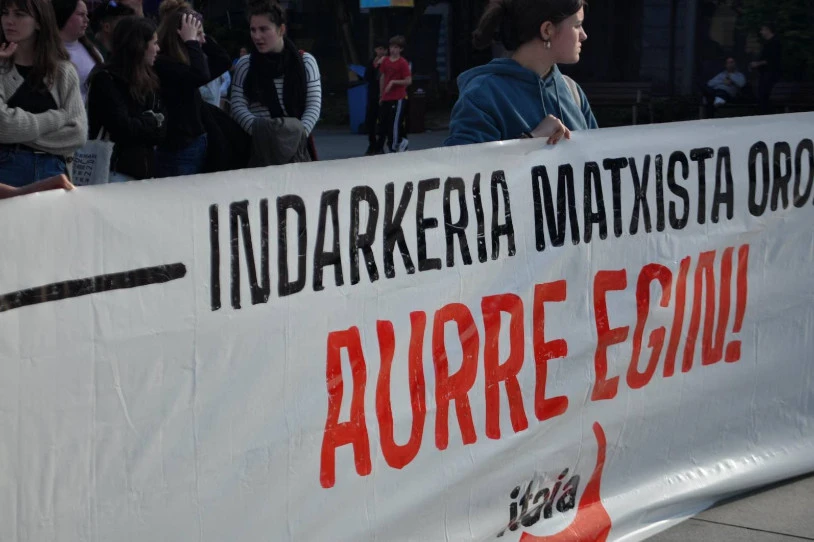 Beste hiru eraso matxistaren berri eman dute Hondarribian, Gasteizen eta Tuteran