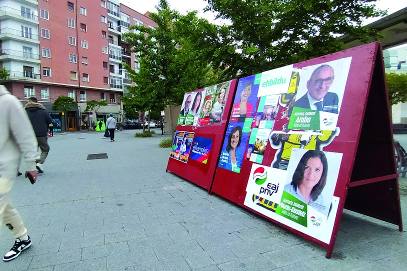Bi milioi eurotik gora bideratuko dira udal hauteskundeetako kanpainak finantzatzera Hego Euskal Herrian