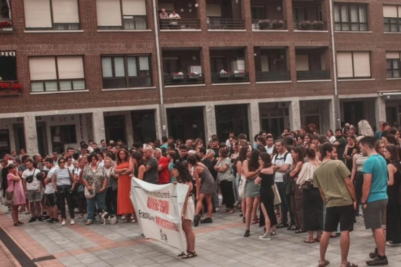 Azpeitian protesta egin dute, Sanjuandegin izan diren azken eraso matxistak salatzeko