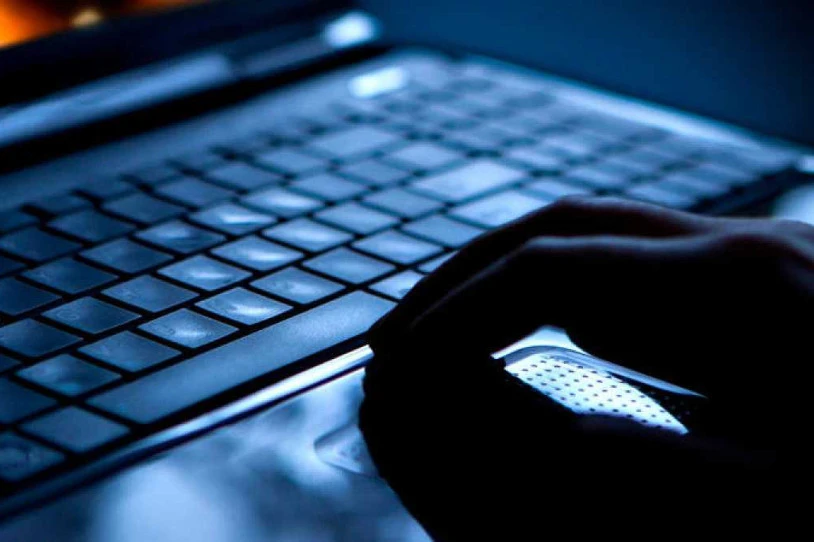 Haur pornografiarekin trafikatzen duten hiru pedofilo atzeman dituzte Ezkerraldean