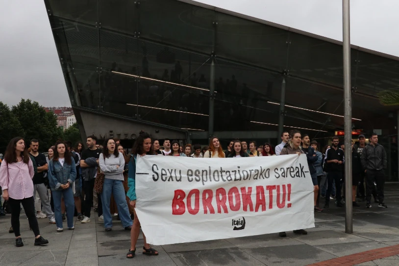 Sexu-esplotaziorako sareak borrokatzera deitu du Bilboko Itaiak