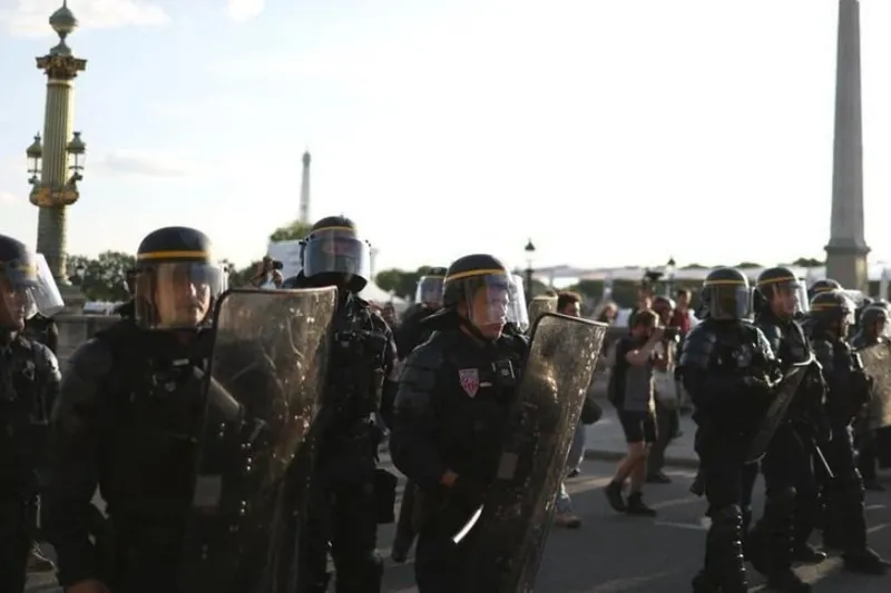 Beste bi hildako Guayanan eta Ruanen, Naëlen erailketaren kontrako protestetan
