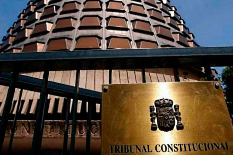 Udalek testuak euskara hutsean idaztea ezeztatu du Espainiako Auzitegi Konstituzionalak