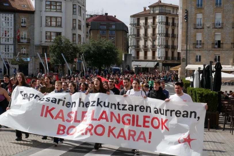 Aurkezpen saioak egingo ditu IAk ikastetxeetan eta campusetan