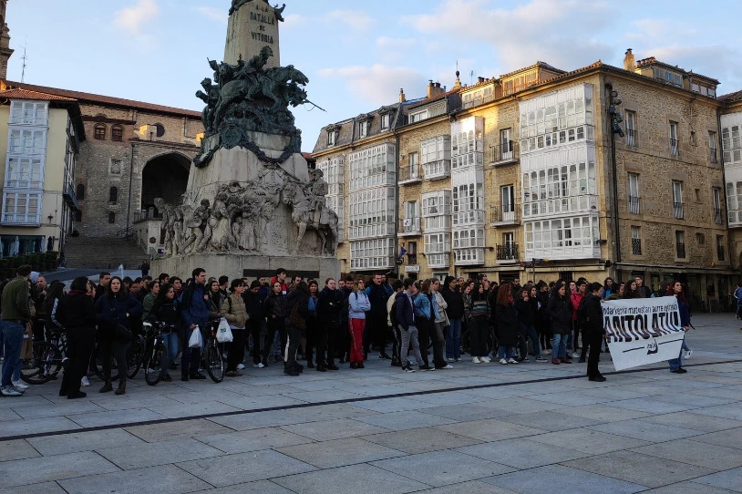 Bi emakumeri eraso diete Astigarragan eta Gasteizen