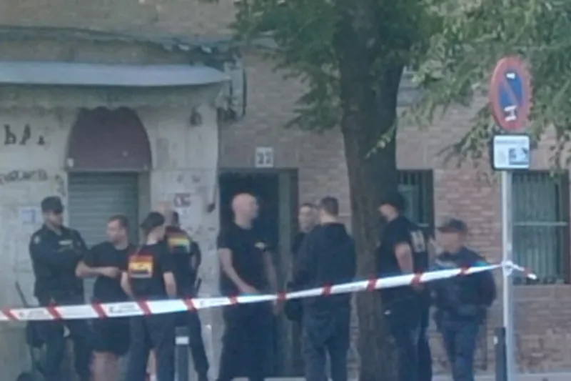Bloke bat elkarlanean hustu dute desokupazio-talde batek eta Poliziak, Getafen