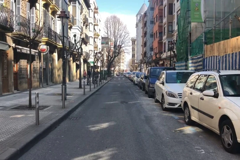 Gutxienez hamabost emakumeri eraso dien gizon bat atxilotu dute Donostian