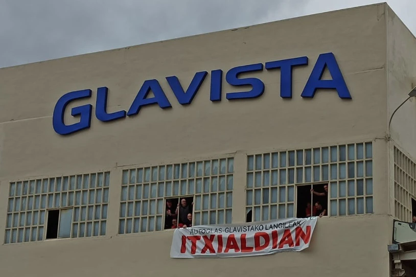 Itxialdian daude Laudioko Autoglas-Glavistako langileak, kaleratzeen kontra