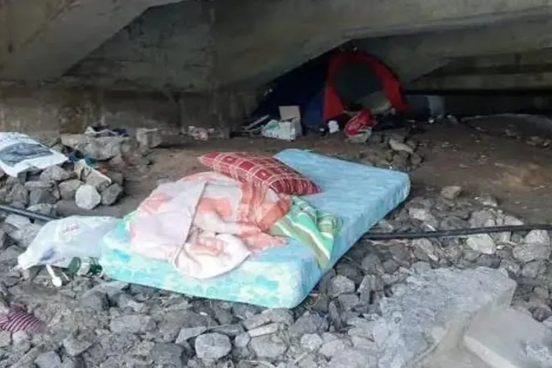 Barakaldon, pertsona migratzaileen bi bizitoki hustu eta 11 lagun atxilotu ditu Poliziak