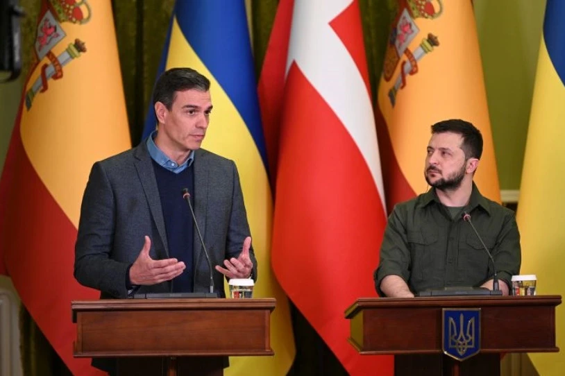 Laguntza militar handiagoa eskatu du Zelenskik Granadatik