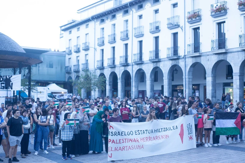 "Oinarriak okupazioan eta palestinarren zapalketan dituen Israelgo Estatu kriminala" salatu dute Euskal Herriko Kontseilu Sozialistek