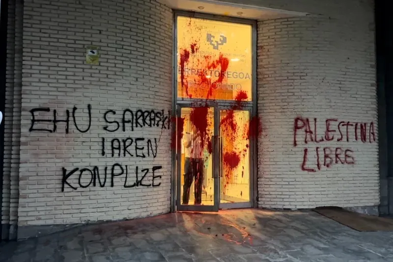 EHU seinalatu dute Palestinako sarraskiaren konplize bezala