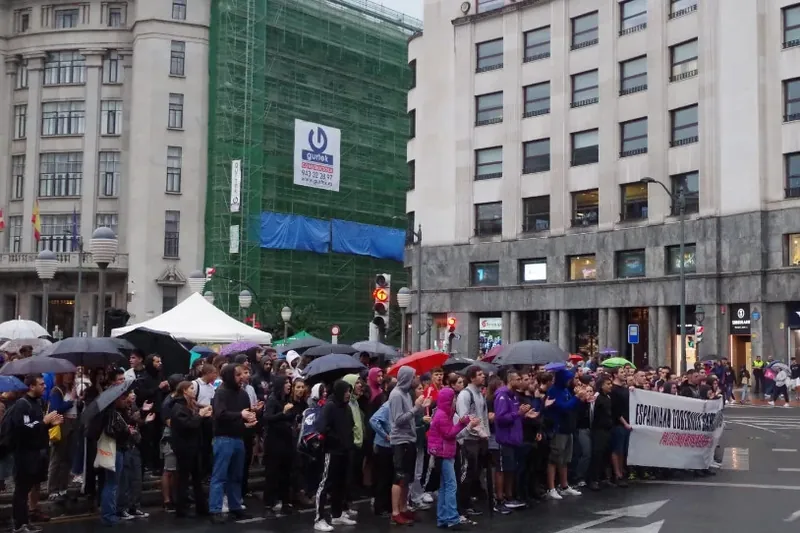 PSOE Palestinako sarraskiaren erantzule gisa seinalatzeko, protestara deitu du Donostian GKSk