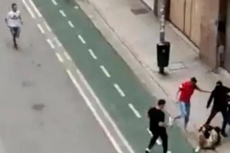 Sorian donostiar bati emandako jipoiagatik atxilotutako faxistak, aske