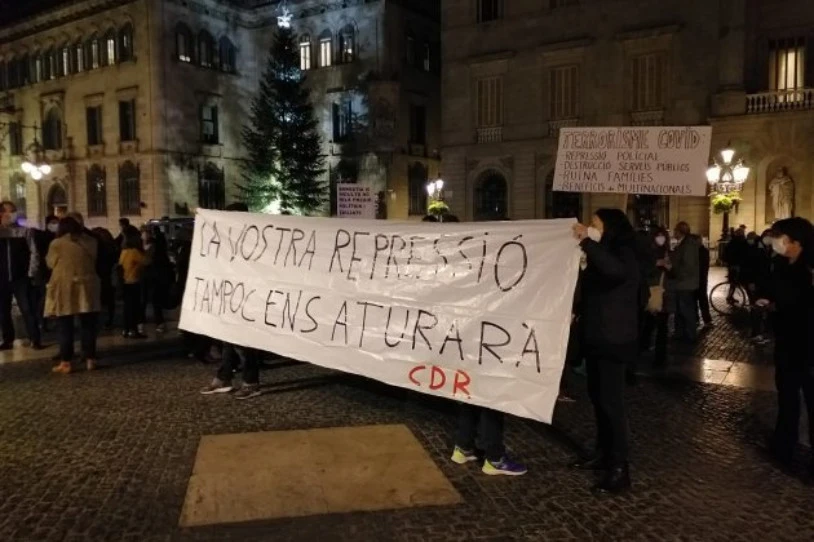 Zortzi eta 27 urte arteko zigorrak eskatu dituzte CDRetako hamabi kideentzat