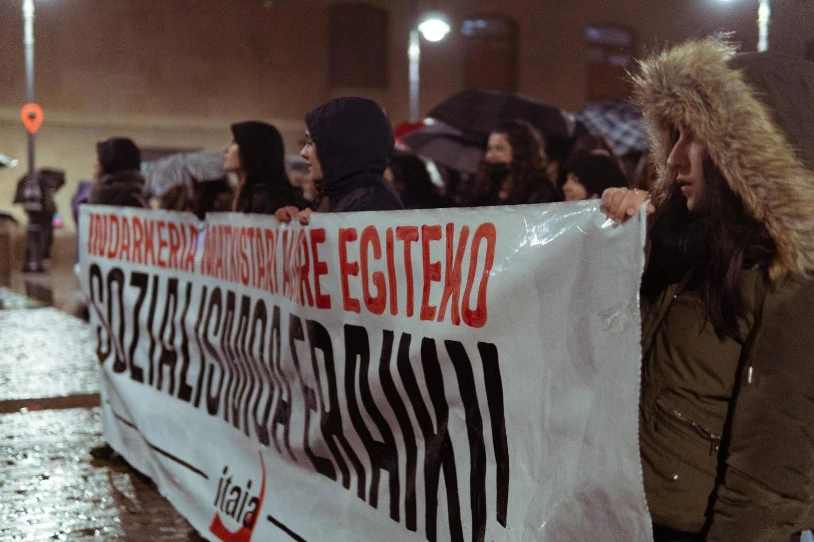 Emakume bat bortxatu du gizon batek Iruñeko Alde Zaharrean